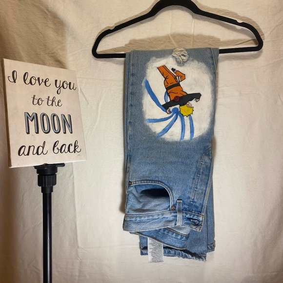 One of a kind hand painted Levi Jeans size 27 - Picture 3 of 3